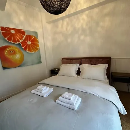 Cozy Apartment At Gazi Square Athens Exterior photo