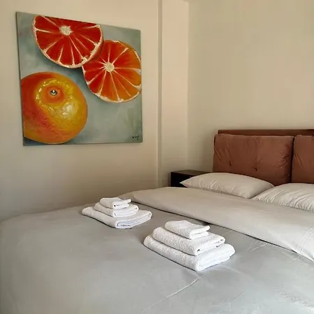 Cozy Apartment At Gazi Square Athens Exterior photo